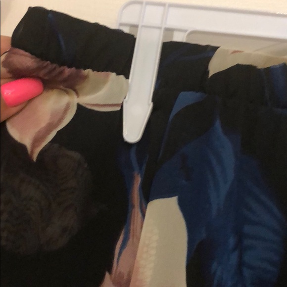 BLUE BLACK FLORAL MAXI SKIRT - Picture 5 of 5